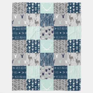 Waldpatchwork Hirsch. - Minze/Marine/grau Fleecedecke