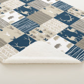 Waldpatchwork Sherpa Blanket in Marine und Tan Sherpadecke (3/4)