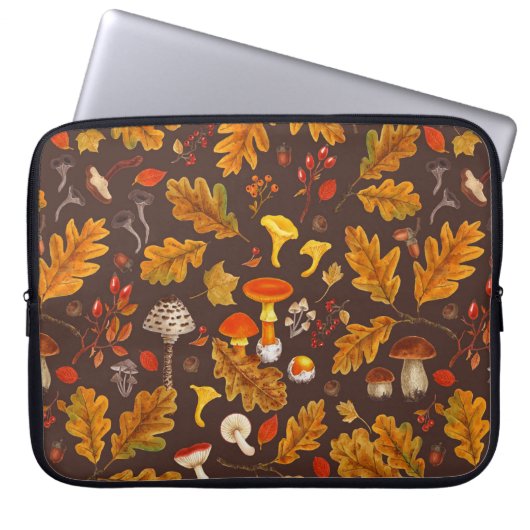 Waldpilze und Herbstflora in Braun Laptopschutzhülle (Vorderseite)