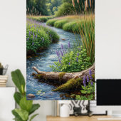 Waldstrom mit violetten Lupinen Poster (Heimbüro)