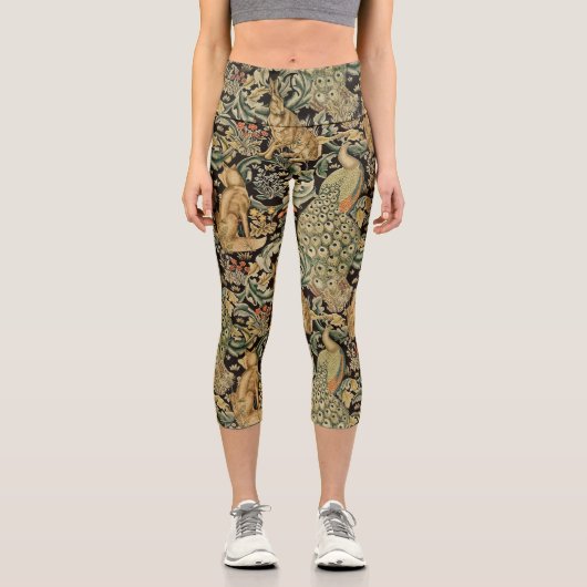 WALDTIERE, FOX, PEACOCK, HARE IN GRÜNEN BLUMEN CAPRI LEGGINGS (Vorderseite)
