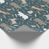 Waldtiere & Leaf Muster Navy Blue Geschenkpapier (Ecke)