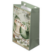 Waldvögel im Winter Kleine Geschenktüte (Rückseite Schrägansicht)