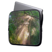 Waldweg Laptopschutzhülle (Vorderseite Links)