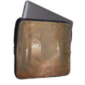 Waldweg vom Foto der Herbstbäume Laptopschutzhülle (Vorne Rechts)