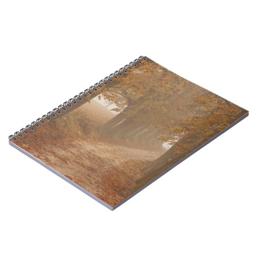 Waldweg vom Foto der Herbstbäume Notizblock (Linke Seite)