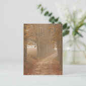 Waldweg von Herbstbäumen gesäumt Postkarte (Stehend Vorderseite)