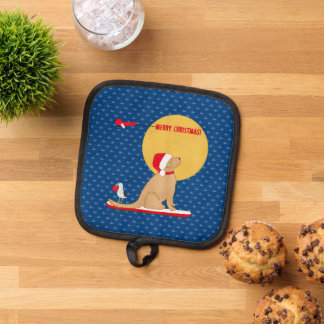 Wale surfen an einem Strandtag mit goldenen Santa- Topflappen