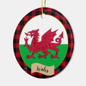 Wales, Rote Büffel, karierte und walisische Flagge Keramik Ornament (Links)