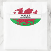 Wales wurde 1057 als walisische Drachenflagge gegr Ovaler Aufkleber (Tasche)