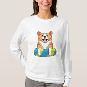Walisischer Corgi im Schwimmen mit Brett T-Shirt