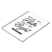 "Walk by Faith" Bible Verse Typografie Design Notizblock (Linke Seite)