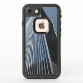 Walkie Talkie Gebäude FRŌ® für Apple iPhone 7 (Rückseite)