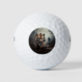 Walking Alter Schwarz-Orange-Tiger surrealer Wald Golfball (Vorderseite)