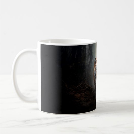 Walking Alter Schwarz-Orange-Tiger surrealer Wald Kaffeetasse (Links)