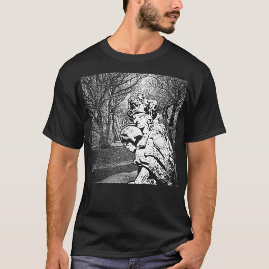 Walküre - Skulptur mit Baum-Arkade T-Shirt (Vorderseite)