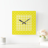 Wall Clock, Gelber Karo Gingham und Polka Dots Quadratische Wanduhr (Zuhause)