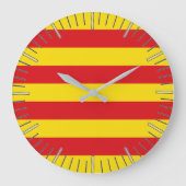 Wall Clock mit der Flagge Kataloniens Große Wanduhr (Vorderseite)
