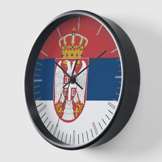 Wall Clock mit der Flagge Serbiens Uhr (Winkel)