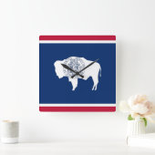 Wall Clock mit der Flagge von Wyoming, USA Quadratische Wanduhr (Zuhause)