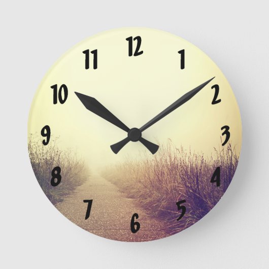 Wall Clock Sunrise Passage Wegweiser Sieben Gang Runde Wanduhr (Vorderseite)