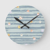 Wall Clock – Whimsy Faces Runde Wanduhr (Vorderseite)