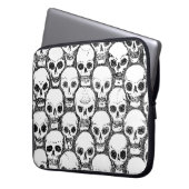 Wall o’ Skulls Laptopschutzhülle (Vorderseite Links)