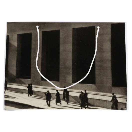 Wall Street (von Paul Strand, 1915) Große Geschenktüte (Vorderseite)