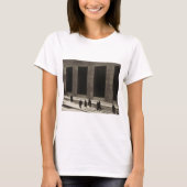Wall Street (von Paul Strand, 1915) T-Shirt (Vorderseite)
