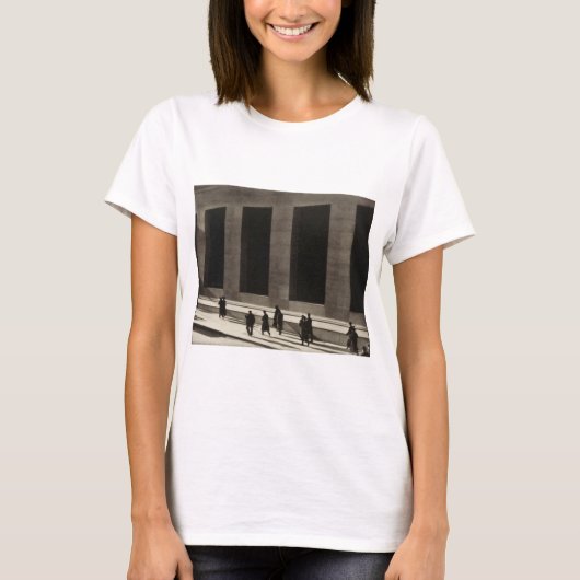 Wall Street (von Paul Strand, 1915) T-Shirt (Vorderseite)