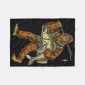 Walleye Fischen Sauger Jagd Bigfoot Fischer Fleecedecke (Vorderseite (Horizontal))