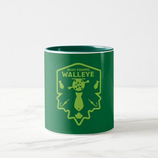 Walleye Fishing Canada Zweifarbige Tasse (Mittel)