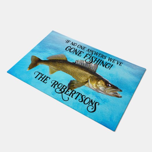 Walleye Gone Fishing! Fußmatte (Schrägansicht)