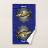 Walleye Pikes über tiefblauer Hintergrund Badhandtuch Set (Handtuch)
