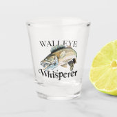 Walleye Whisperer Schnapsglas (Vorderseite)