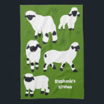 Walliser Schaf Personalisierte Bauern Geschirrtuch<br><div class="desc">Fügen Sie Ihre eigene Nachricht hinzu, um ein bezauberndes personalisiertes Geschenk zu erstellen. Ob es sich nun um einen Bauer handelt, der Schafe züchtet oder nur um jemanden, der Schafe und andere Nutztiere Lieben, sie werden sicher die Illustrationen von Wallis Blwlese Sheep in Weiß und Schwarz auf diesem Küchentuch zu...</div>