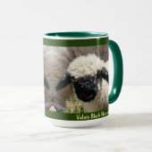 Walliser Schwarzer Nase Tasse (VorderseiteRechts)