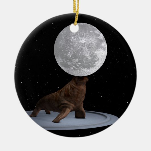 Walrus Balancing the Moon Keramikornament (Vorne)