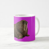Walrus Mug on Pink Kaffeetasse (VorderseiteRechts)