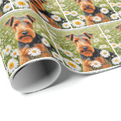 Walsh Terrier auf dem Daisy Field Geschenkpapier (Rolleneckpunkt)