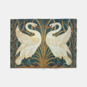 Walter Crane Swan, Rush and Iris Art Nouveau Fleecedecke (Vorderseite (Horizontal))