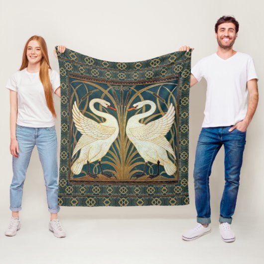 Walter Crane Swan, Rush and Iris Art Nouveau Fleecedecke (Beispiel)