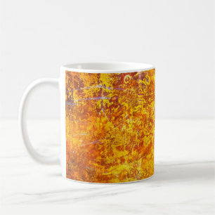 Wand aus abstrakt orangefarbenem Beton, Kaffeetasse