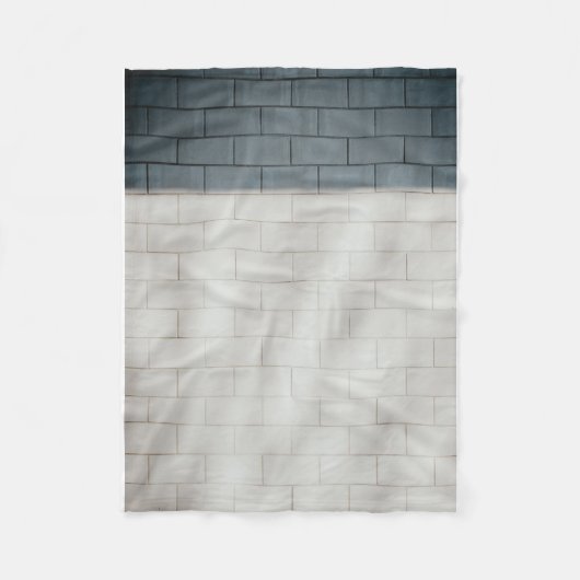 Wand aus weißem Backstein Fleecedecke (Vorderseite)