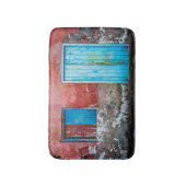 Wand, Tür und Fenster sind rot, blau und grau Badematte (Vorderseite Vertikal)