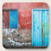 Wand, Tür und Fenster sind rot, blau und grau Getränkeuntersetzer (Vorderseite)