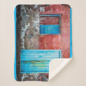 Wand, Tür und Fenster sind rot, blau und grau Sherpadecke (Vorderseite)