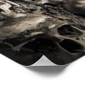 Wand voller Schädel und Knochen in der Knochenkape Poster (Ecke)