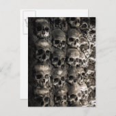 Wand voller Schädel und Knochen in der Knochenkape Postkarte (Vorne/Hinten)