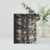 Wand voller Schädel und Knochen in der Knochenkape Postkarte (Stehend Vorderseite)